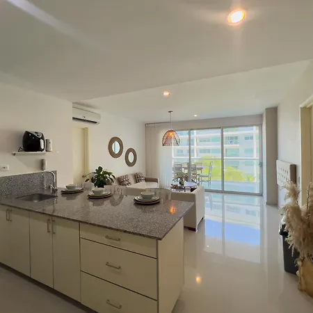 Apartment Incredible Ocean View Morros Ultra 4th Floor 05