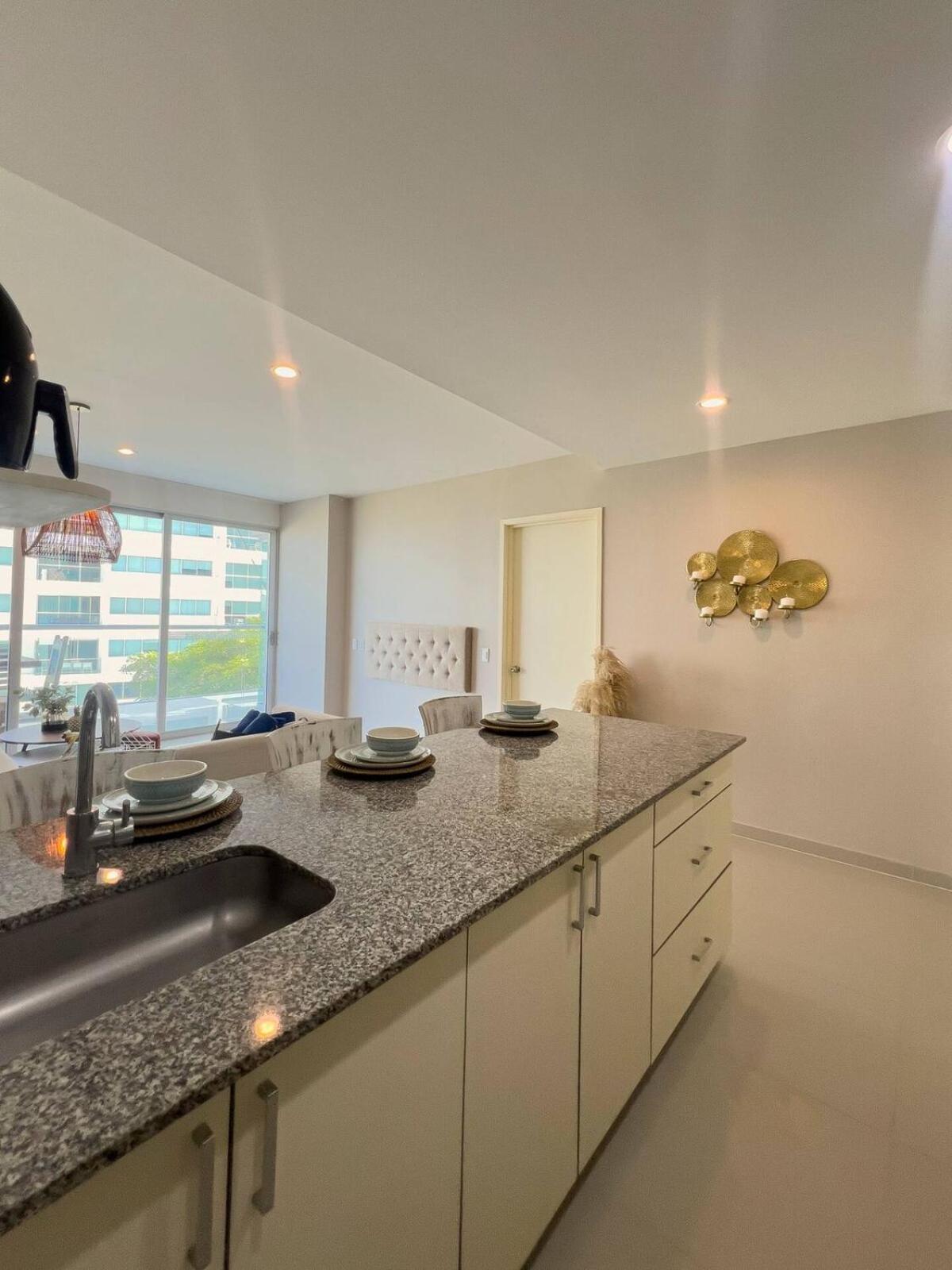 Incredible Ocean View Morros Ultra 4th Floor 05 *